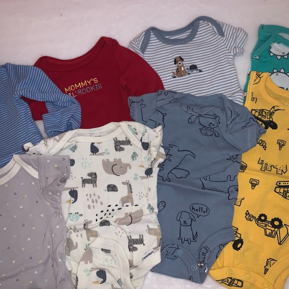 Newborn Onesie Set - Picture 3 of 4